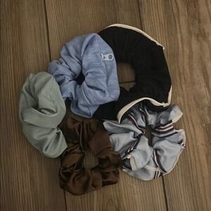 Set of 5 Stylish Scrunchies